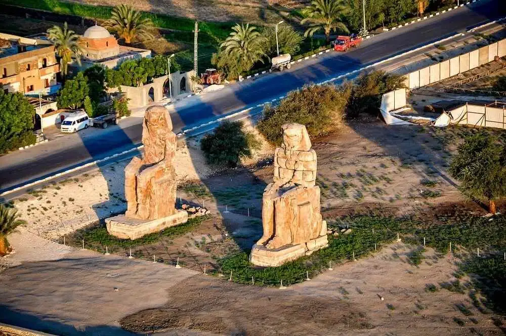 colossi-of-memnon-egypt-reisen-tours-2