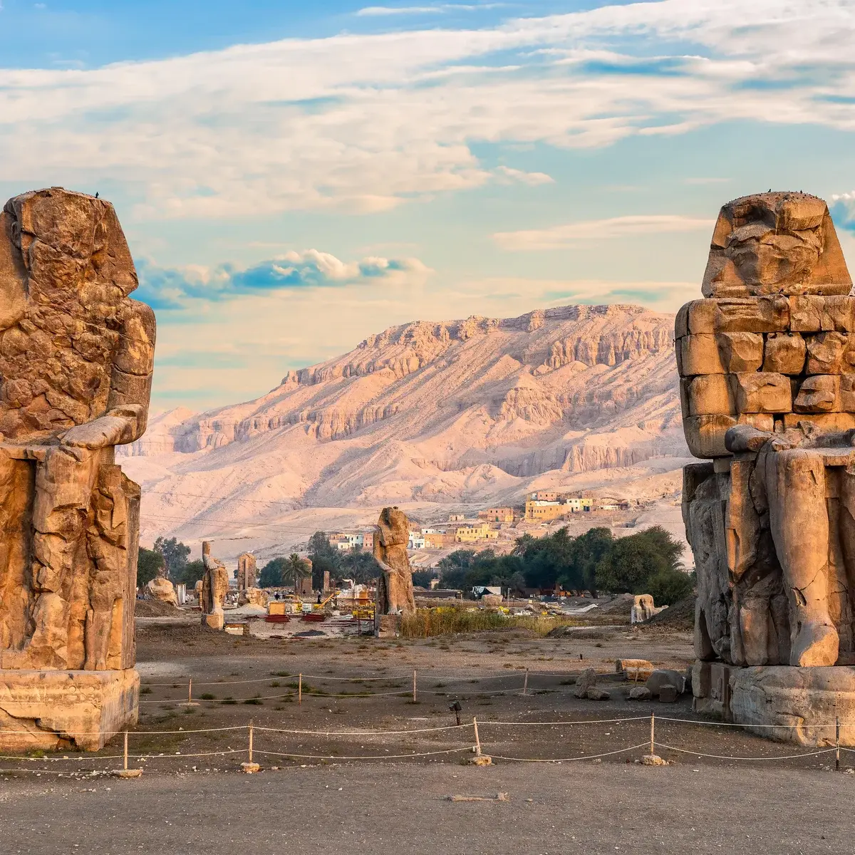 colossi-of-memnon-egypt-reisen-tours-3