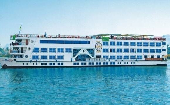 4 days Nile cruise on Royal Esadora