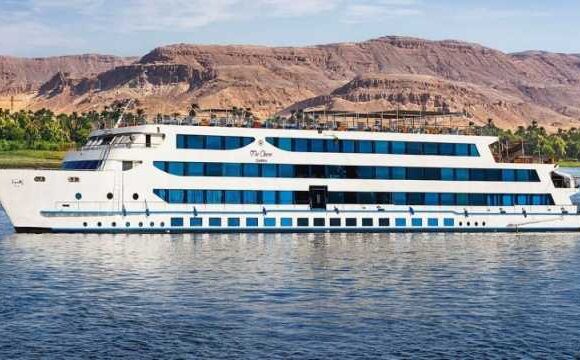 10 Days Cairo with Nile cruise and Red sea Christmas Holiday package